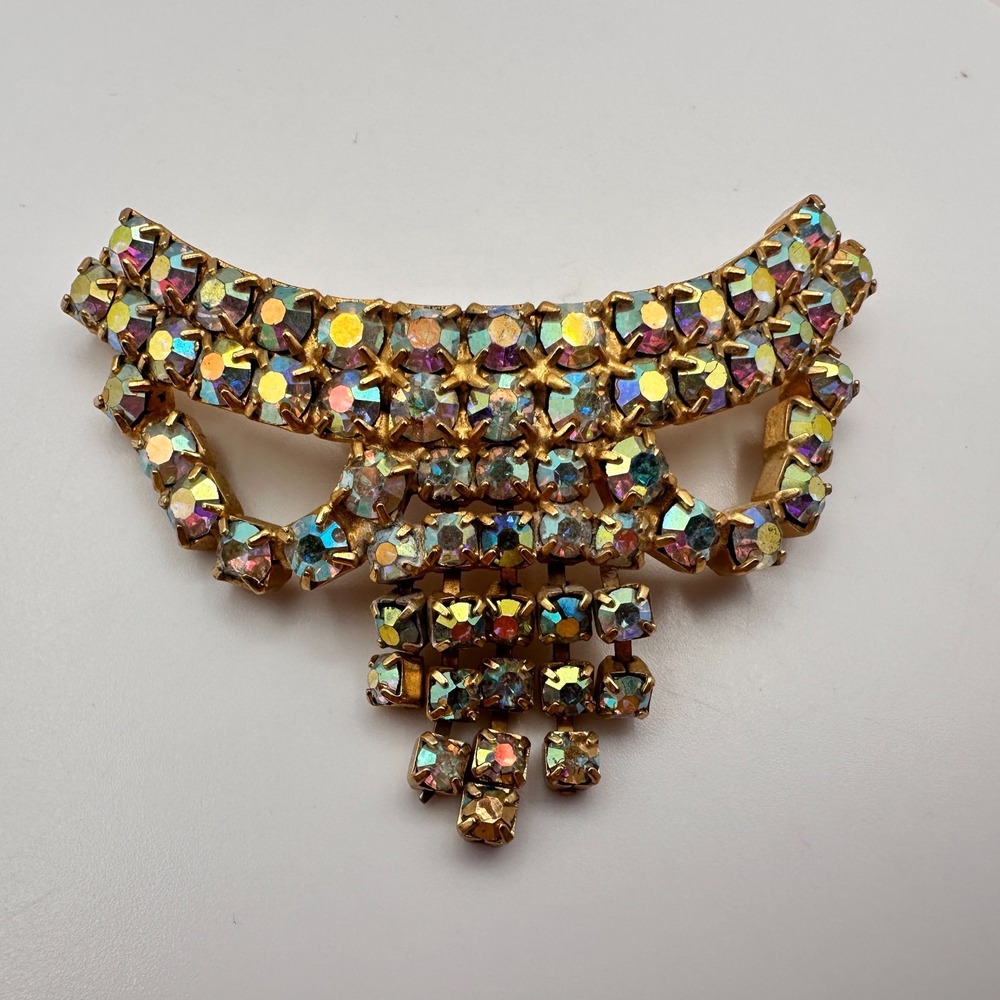Vintage 1950s Gold Tone Aurora Borealis Rhinestone Shoe Clip Dangle Fringe Prom